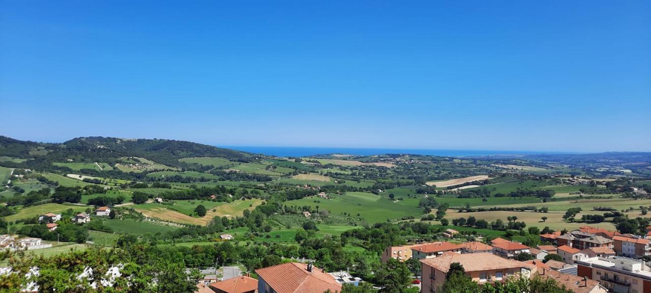 Appartamento In Contesto Esclusivo In Pieno Centro Camerano Exteriér fotografie